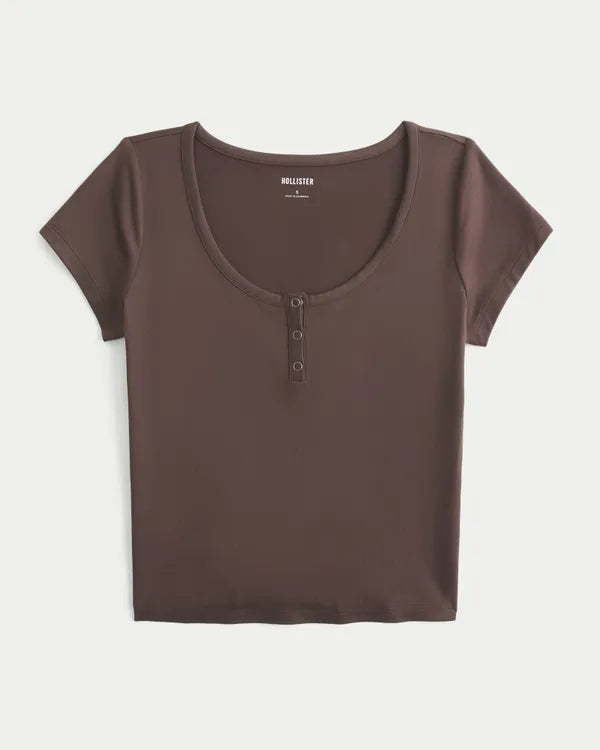 Smooth Seamless Fabric Snap Henley