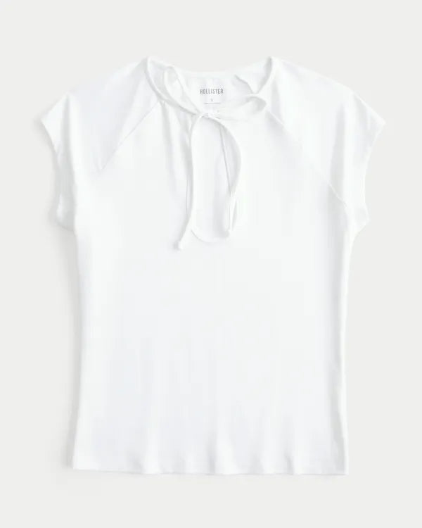 Smooth Seamless Fabric Keyhole Top