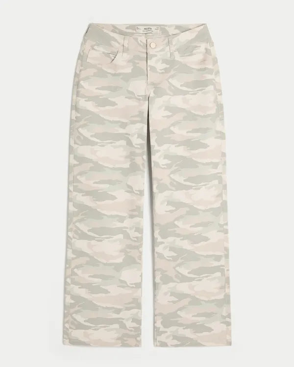 Curvy Low-rise Y2K Camo Baggy Jeans